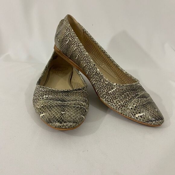 Vince Camuto Animal Print Ballet Flat - Picture 1 of 8